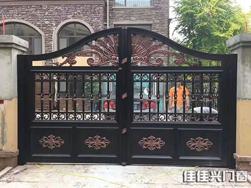 鋁藝大門(mén)
